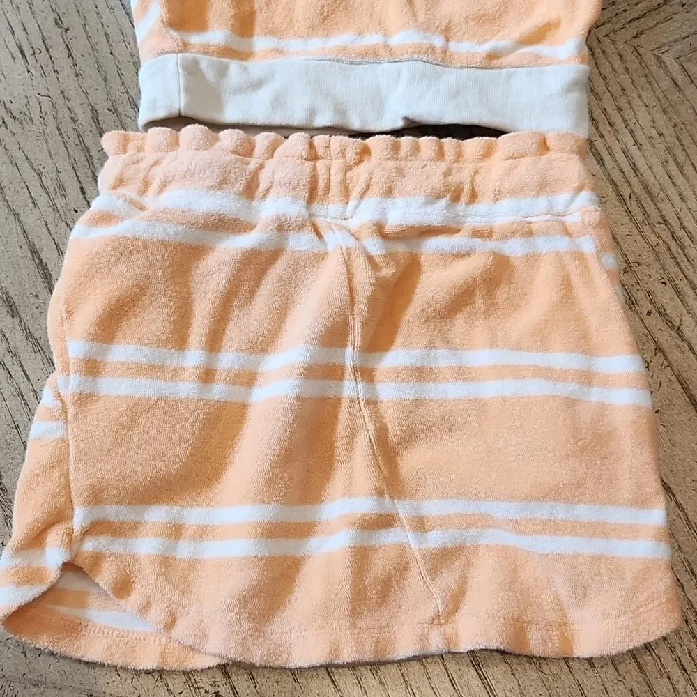 Girls 2 piece set skirt and crop top XS 4/5